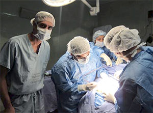 First temporal lobectomy, with Dr. David Steven, a neurosurgeon, observing at the Instituto de Ciencias Neurologicas in 2012.